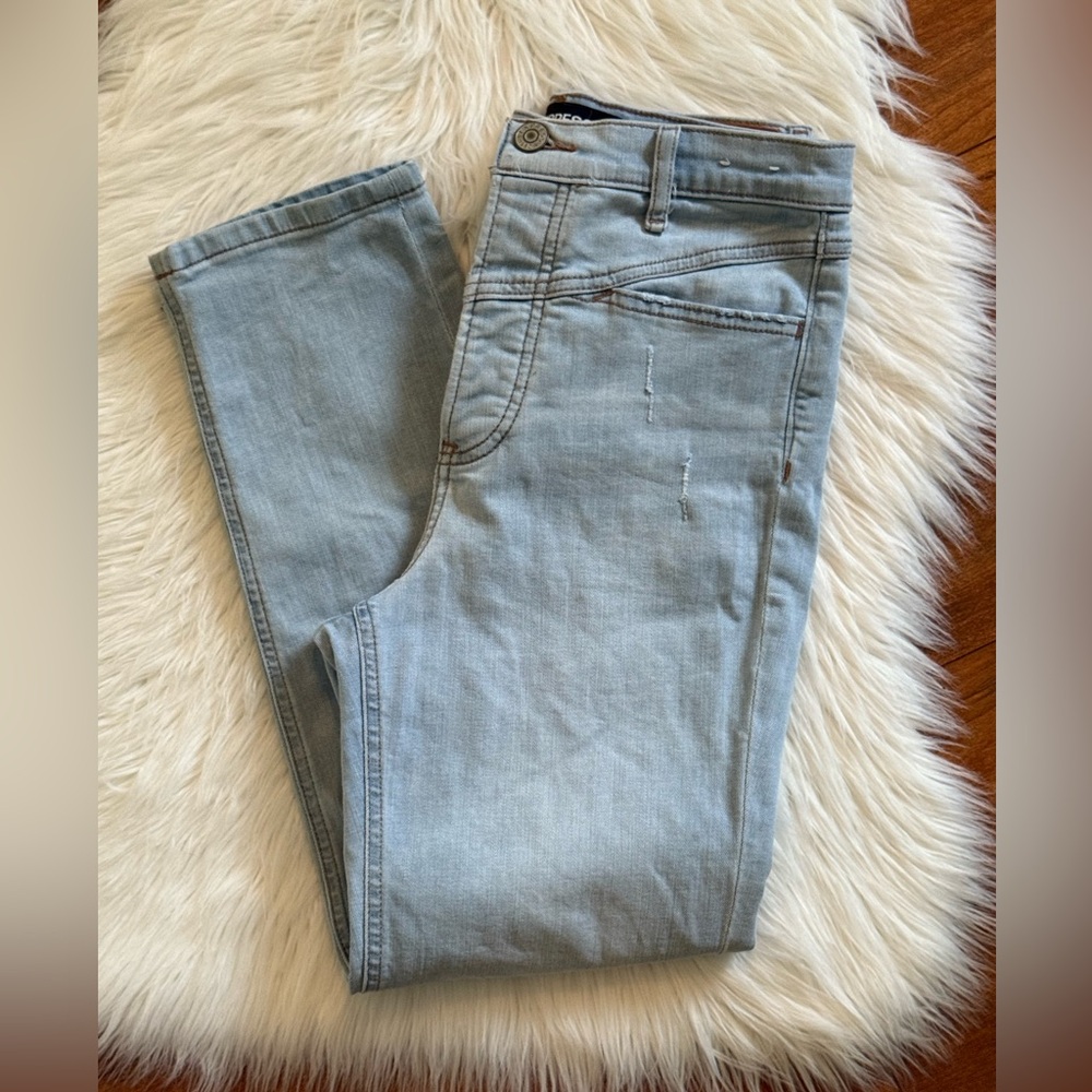 Express Super High Waisted Mom Jeans – Button Fly – Size 2